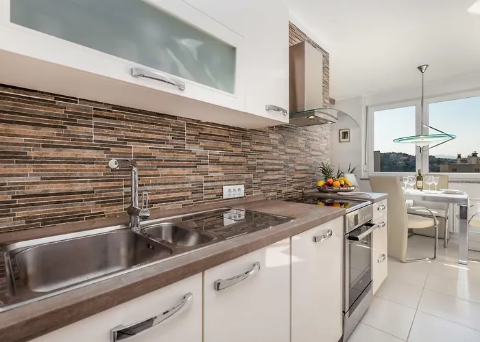 View Апартаменты *