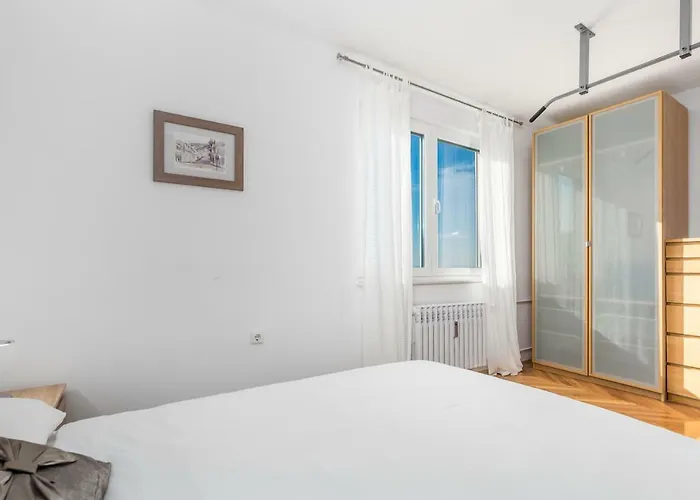 View Апартаменты *